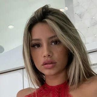 mariana morais nudes|Mariana Morais Nude 